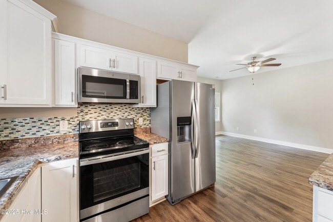 Building Photo - 428 Ridgeway Dr