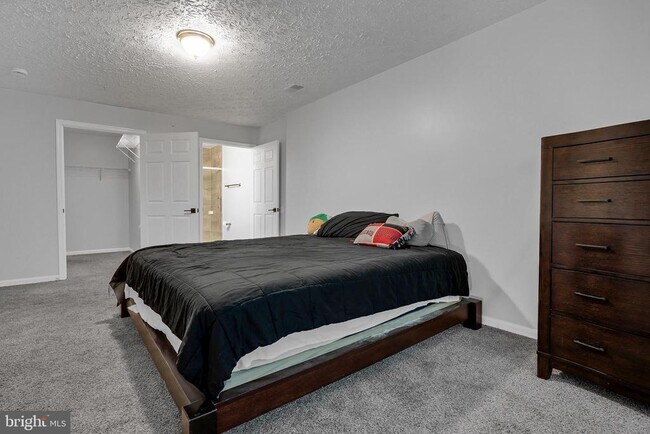 Building Photo - 3708 Excalibur Ct