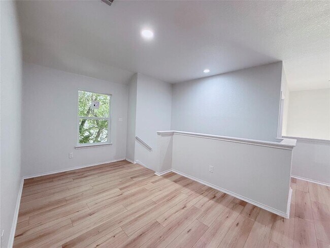 Building Photo - 16403 Spotted Eagle Dr