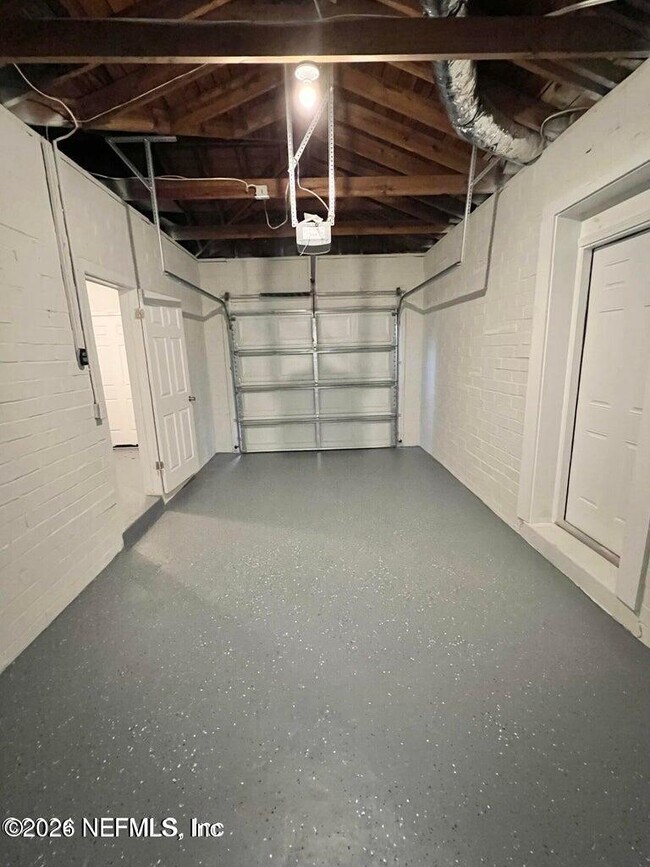 Building Photo - 1961 New Haven Rd