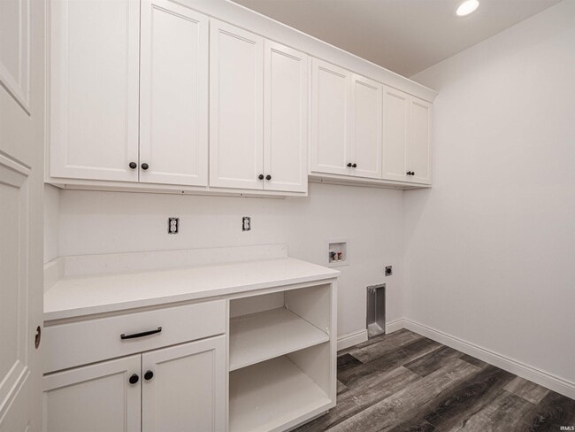 Building Photo - 3539 Sand Dr