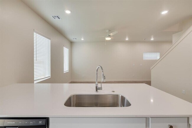 Building Photo - Luxury NEW 3 Bedroom 2.5 Bathroom Townhome...