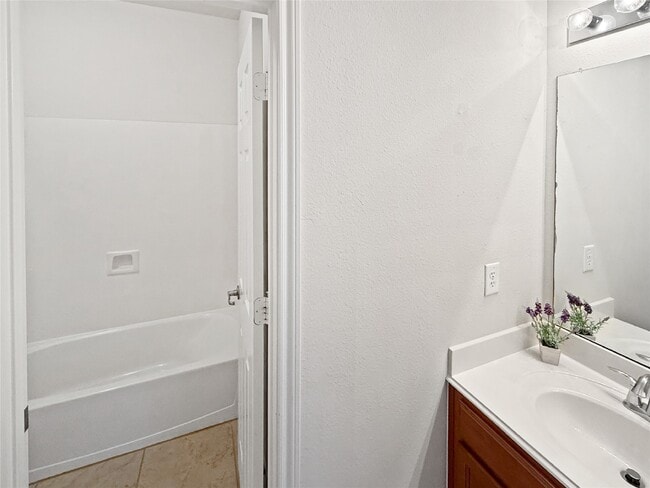 Building Photo - 21910 Whispering Daisy Ct