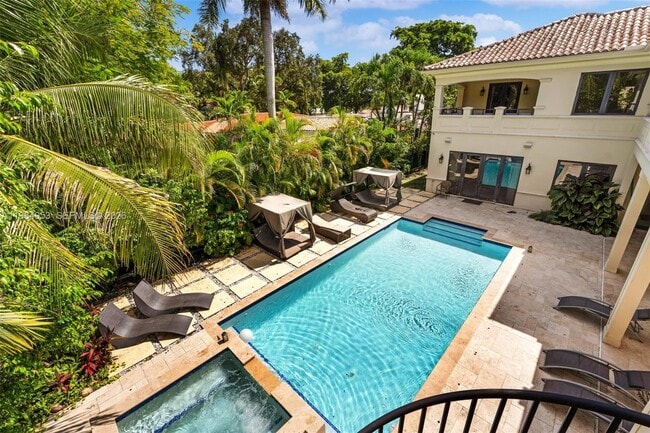 Building Photo - 2715 Cordova St