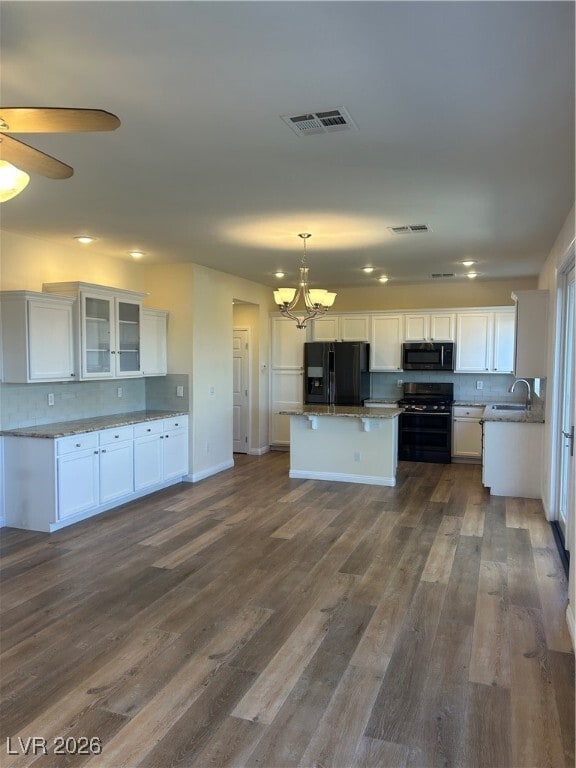 Building Photo - 10874 Mallorca Ave