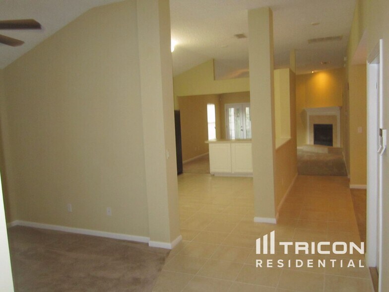 Building Photo - 938 Cherry Point Way