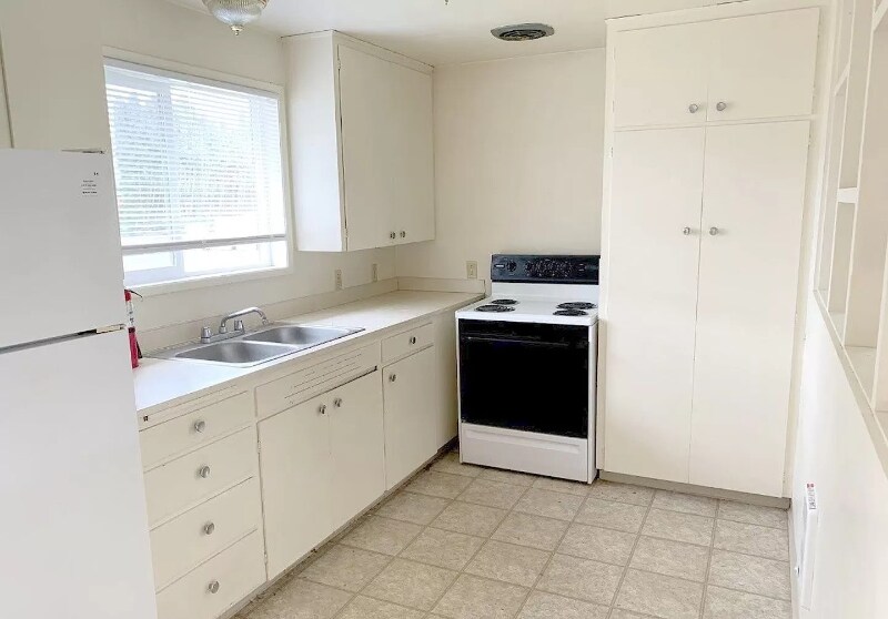 Building Photo - 810 NW 23rd St