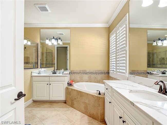 Building Photo - 9250 Veneto Pl