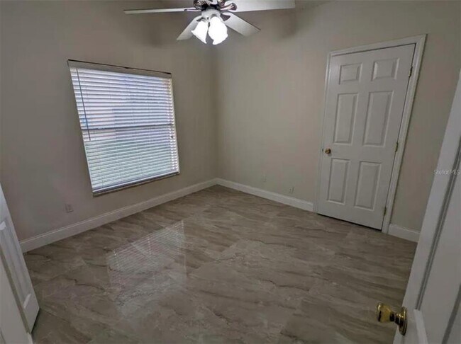 Building Photo - 1065 Brielle Ct