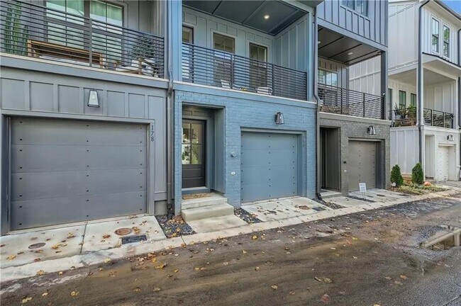 Building Photo - 180 Chestnut Cir