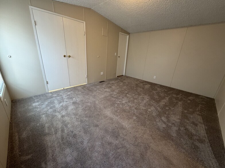 Building Photo - 38010 St Tropez Dr