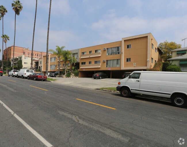 Building Photo - 336 S. Alexandria Ave