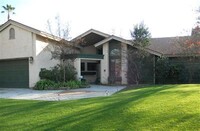 Building Photo - $2,600 - 4 Bed 2 Bath home Laurelglen Area...