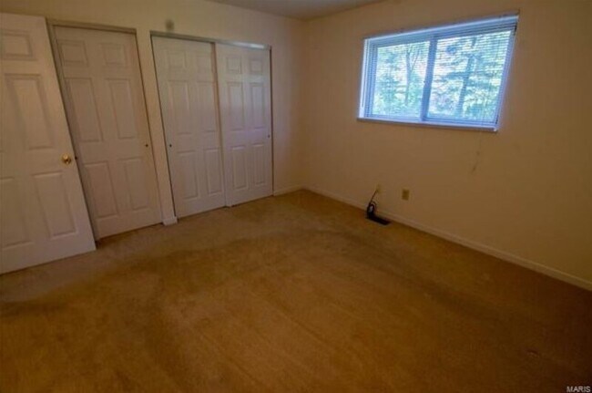 Building Photo - 10 Gary Glen Dr