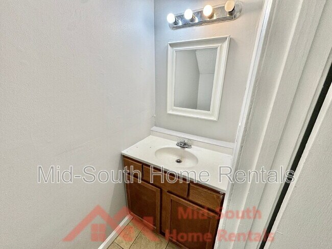 Building Photo - 3538 Christine Rd