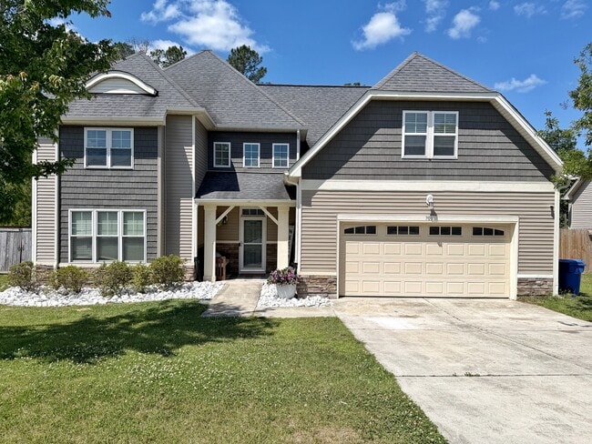 Building Photo - 703 Stagecoach Dr
