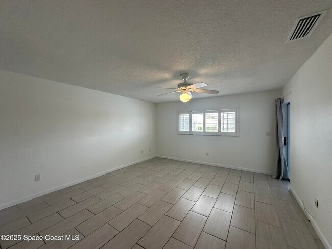 Building Photo - 443 Port Royal Blvd