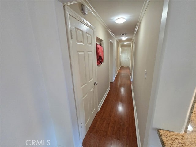 Building Photo - 251 N Kenmore Ave