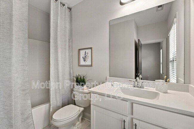 Building Photo - 776 Angora Aly