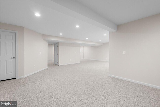 Building Photo - 38 Houser Dr