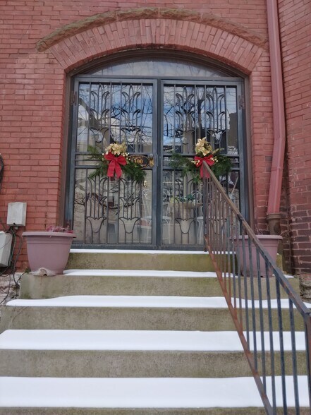 Building Photo - 1300 S 3rd St