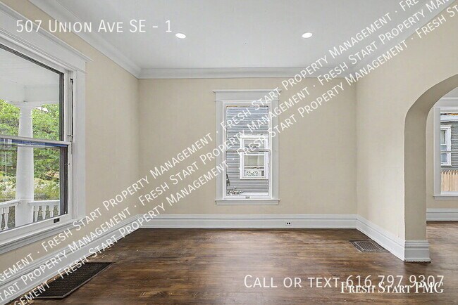 Building Photo - 507 Union Ave SE