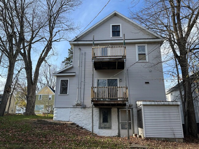 Building Photo - 4 Bed 2 Bath Single Family Home in Wausau