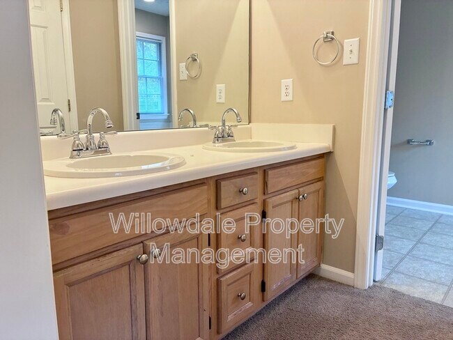 Building Photo - 4932 Harbour Towne Dr