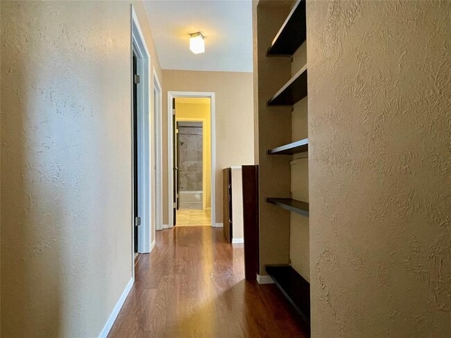 Building Photo - 1721 Timber Ridge Dr