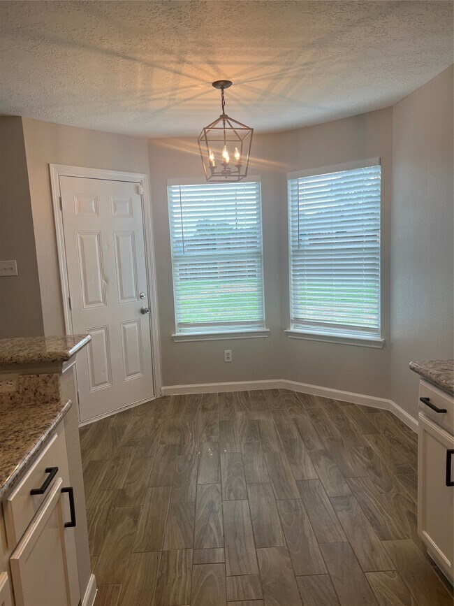 Building Photo - 12035 Duane St