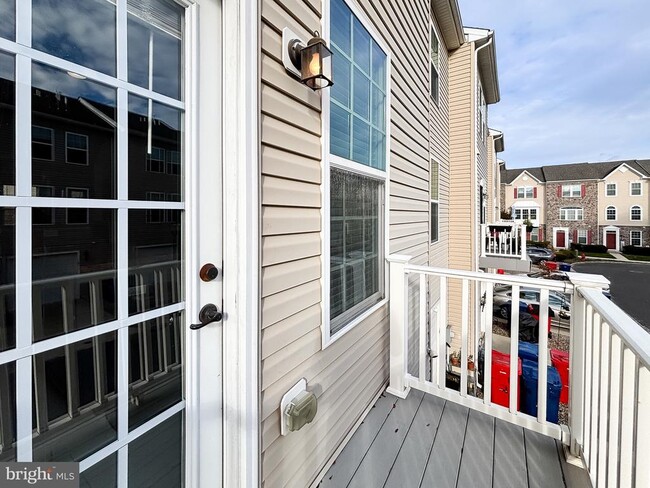 Building Photo - 14 Tylers Ct