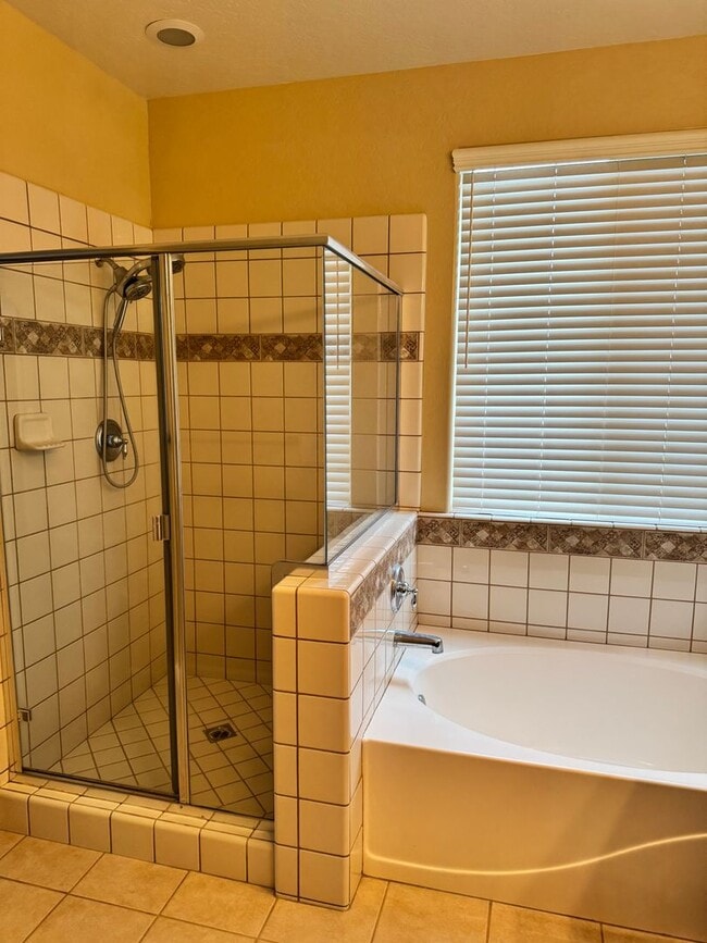 Building Photo - MOVE IN READY!! 3 BEDROOM 2 1/2 BATH HOME FOR RENT IN VILLAS AT COPPER VALLEY