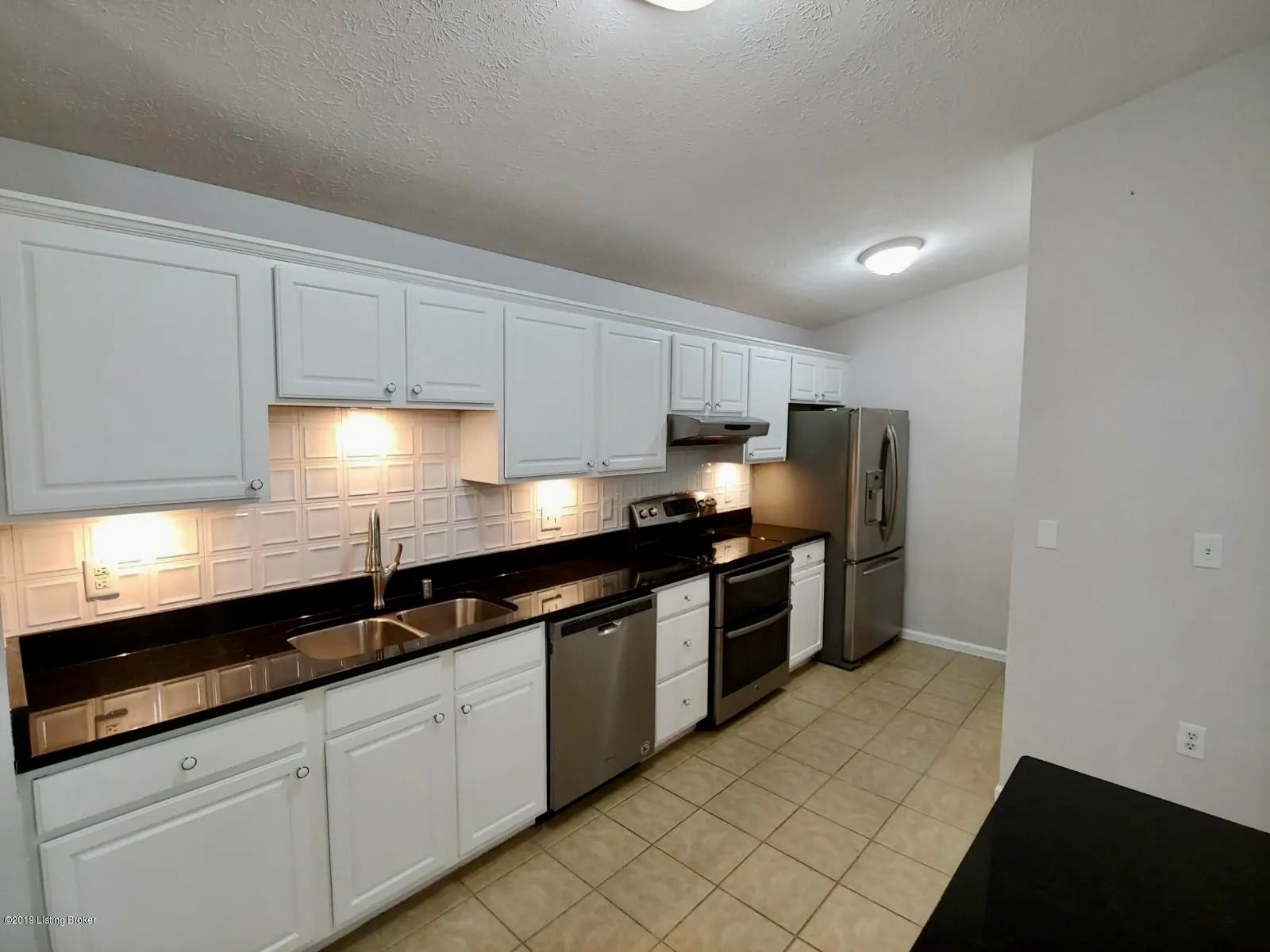 Building Photo - 10405 Trotters Pointe Dr