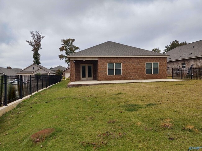 Building Photo - 152 Grey Fawn Trail