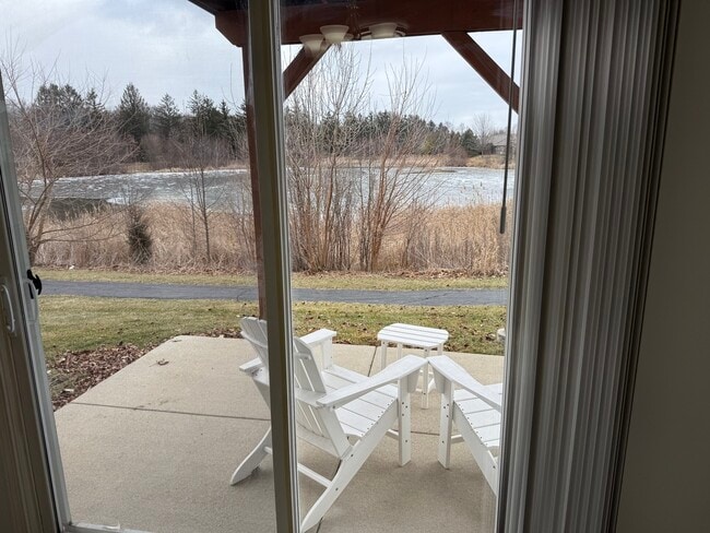 Building Photo - 111 W Chatham Ln