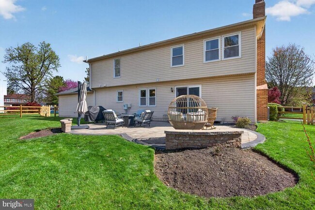 Building Photo - 2208 Halter Ln