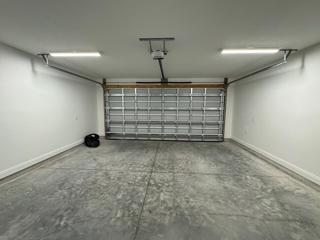 Building Photo - 207 Mosaic Dr