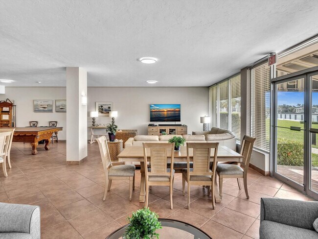 Building Photo - 3100 S Ocean Blvd