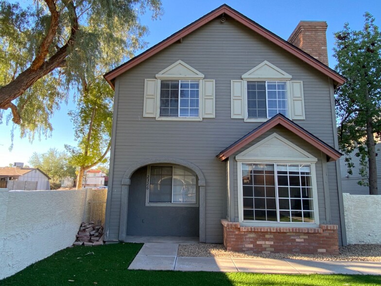 Building Photo - 2333 W Garden Dr