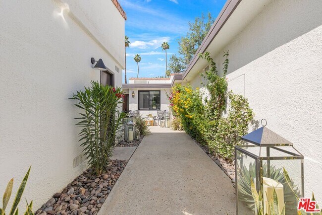 Building Photo - 43 Cll Encinitas