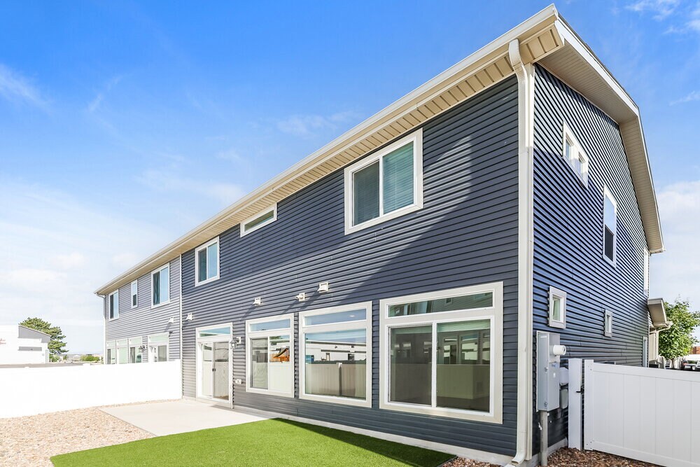 Building Photo - 18560 E 47th Ave