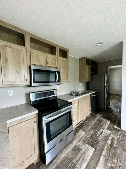 Building Photo - 22602 Val Verde Rd