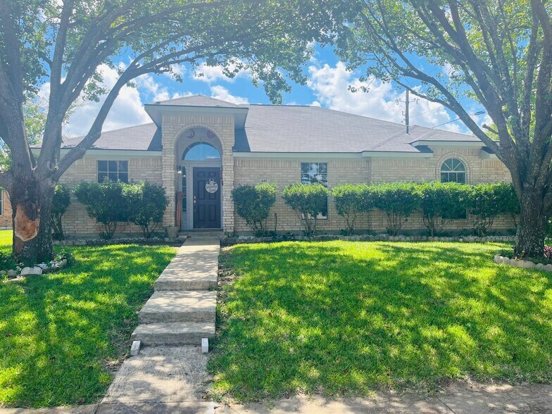 Building Photo - 445 Beard Dr