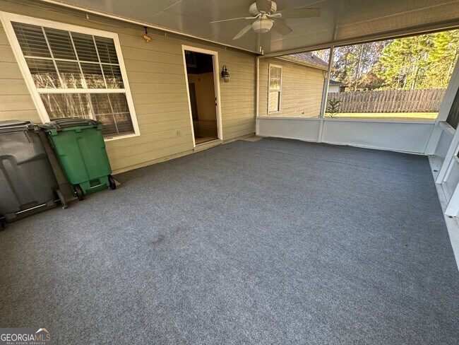 Building Photo - 22 Robins Ct