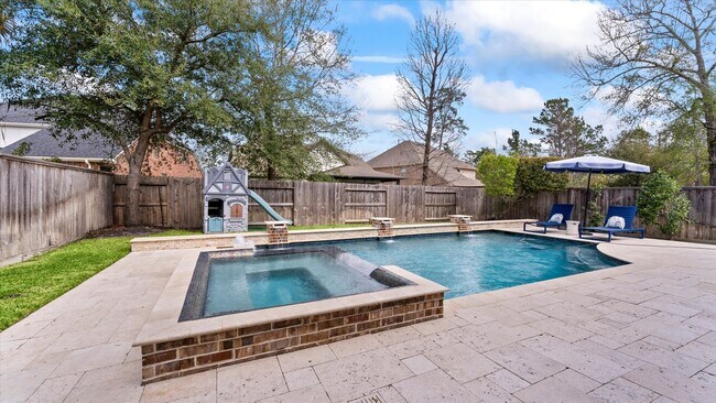 Building Photo - 14 Whispering Thicket Pl