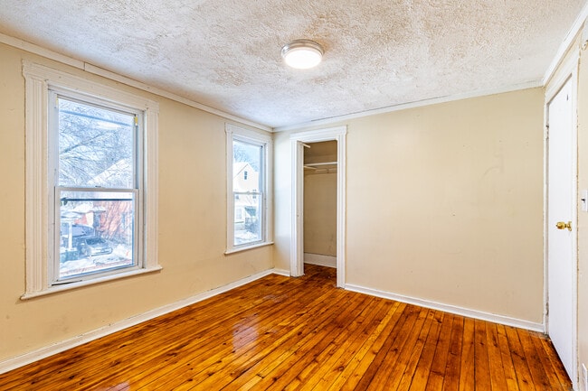 Building Photo - 447 Hawley St