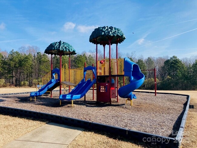 Building Photo - 2473 Seagull Dr