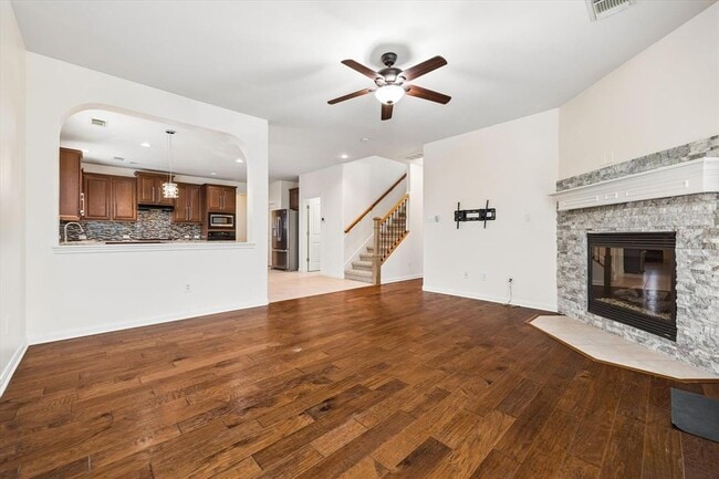 Building Photo - 206 Saddle Ridge Dr