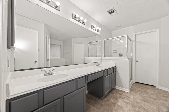 Building Photo - 5439 Baslow Dr