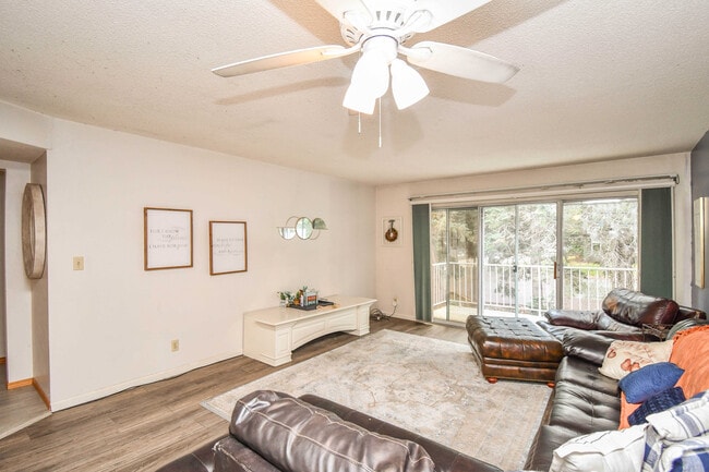 Building Photo - 2904 W 33rd St